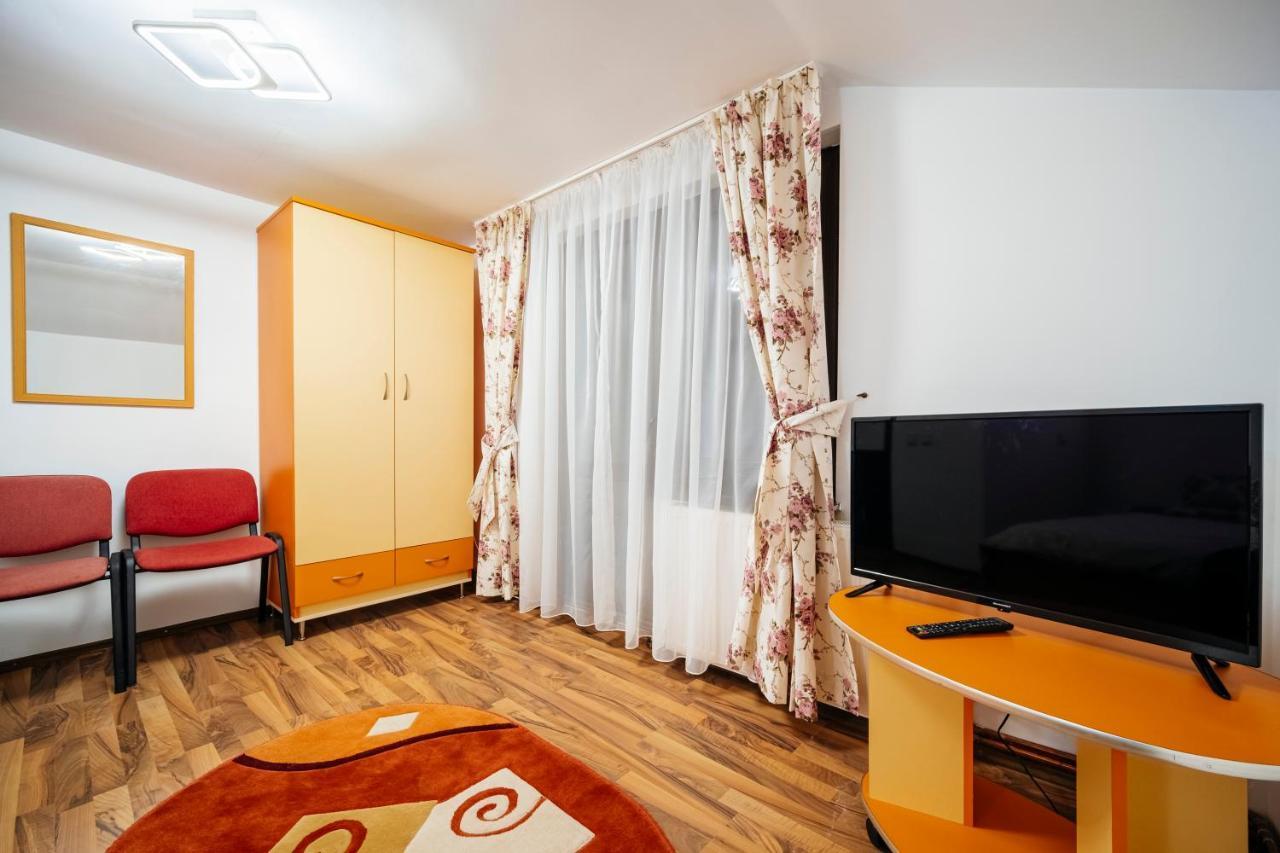 Casa Valeria Voronet Villa Exteriör bild